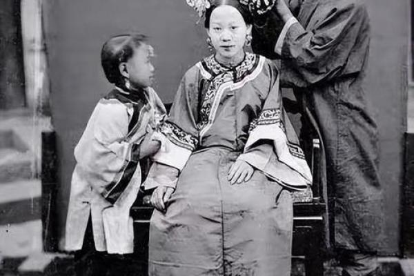 古代丫鬟名字背后的历史与社会意义 古代丫鬟名字背后的历史与社会意义