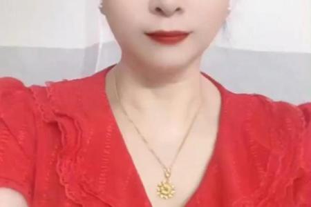 蛇女本命年如何保持职业发展