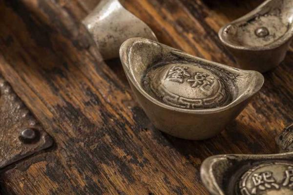 钗钏金命公司如何选择寓意吉祥的名字 钗钏金命公司如何选择寓意吉祥的名字