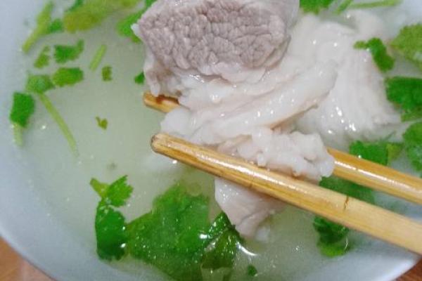 从家常到创新：汤的无穷变化与风味