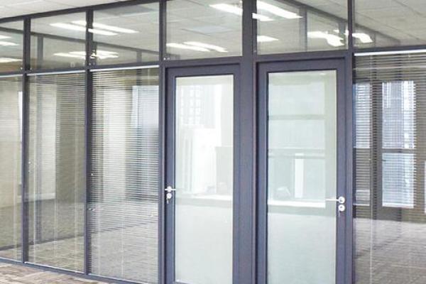 办公空间中的隔断风水影响及优化建议 办公空间中的隔断风水影响及优化建议