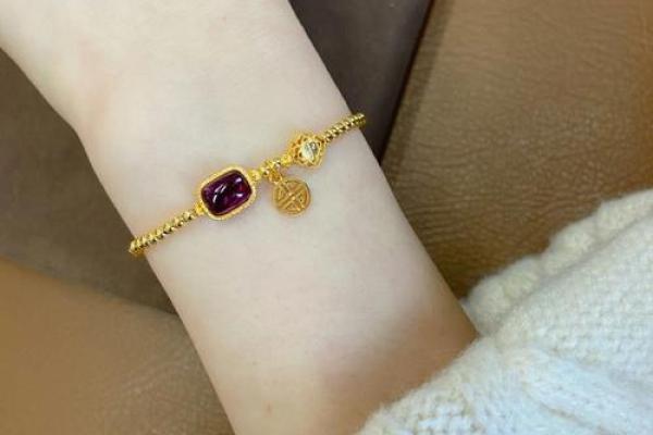 本命年蛇女的情感调节术 本命年蛇女的情感调节术